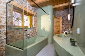 Shower, towels, soap, shampoo - Villa Vireon, Divine Mountain and Nature Views, Private Infinity Pool,. (Crete)