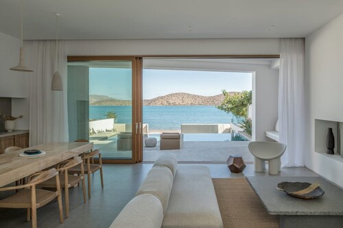 Seafront Villa Noctessa, Divine Sea Views, Private Infinity Pool, Furnished.