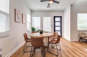 Dining - Cozy Modern 3BR Near Medical Center Downtown & NRG (Houston)