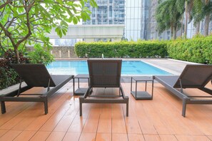 Pool - New! Comfortable 2BR in Central BGC w/ Fast WiFi (G3W2+RG Taguig, Metro Manila, Philippines)