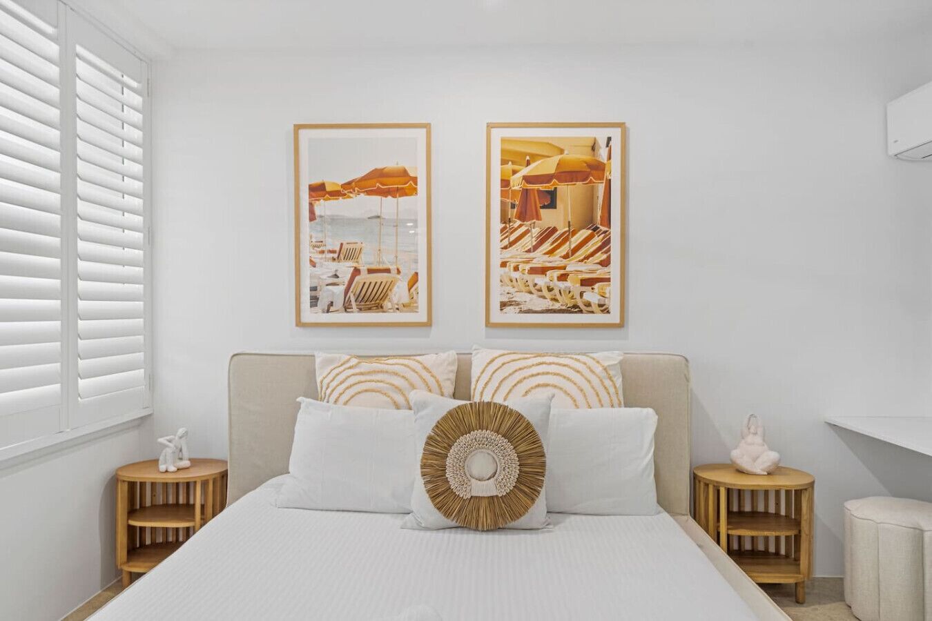 Iron/ironing board, travel cot, WiFi, bed sheets