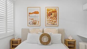 Iron/ironing board, travel cot, WiFi, bed sheets
