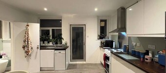 Spacious 3-Bed Terrace, Great Links