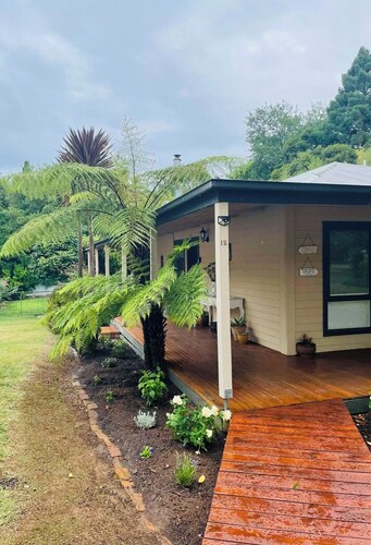 Berry Lodge- Cosy Country Cottage!