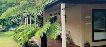 Berry Lodge- Cosy Country Cottage!