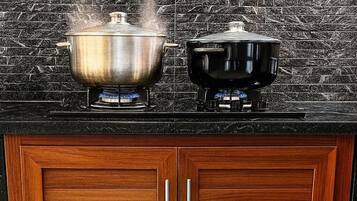 Kaffee und/oder Kaffeemaschine