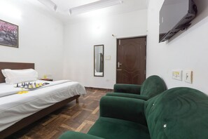 2 bedrooms, bed sheets