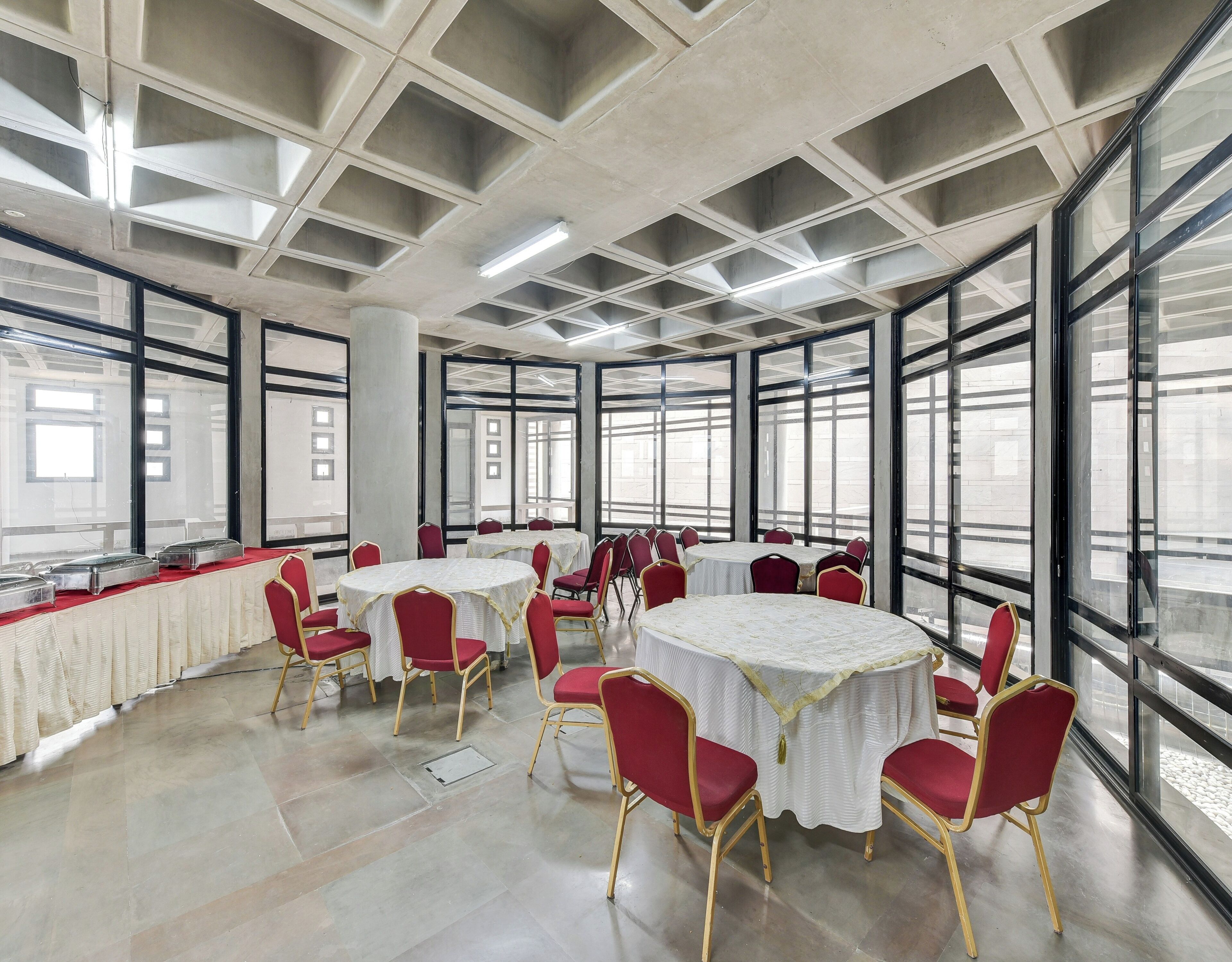 Standard Room, Balcony | Dining