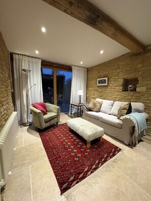 Living area -  Beautiful one bedroom barn in the rural hamlet of North Wraxall (North Wraxall)