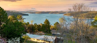 Welcome to our 3 bedroom, 2 bathroom Beaver Lake cabin, where lake views and quiet woods set the scene for an easy escape.<br>• Spacious deck with lake views and outdoor dining<br>• About 2 minutes from Beaver Lake's public boat ramp and hiking/bikin
