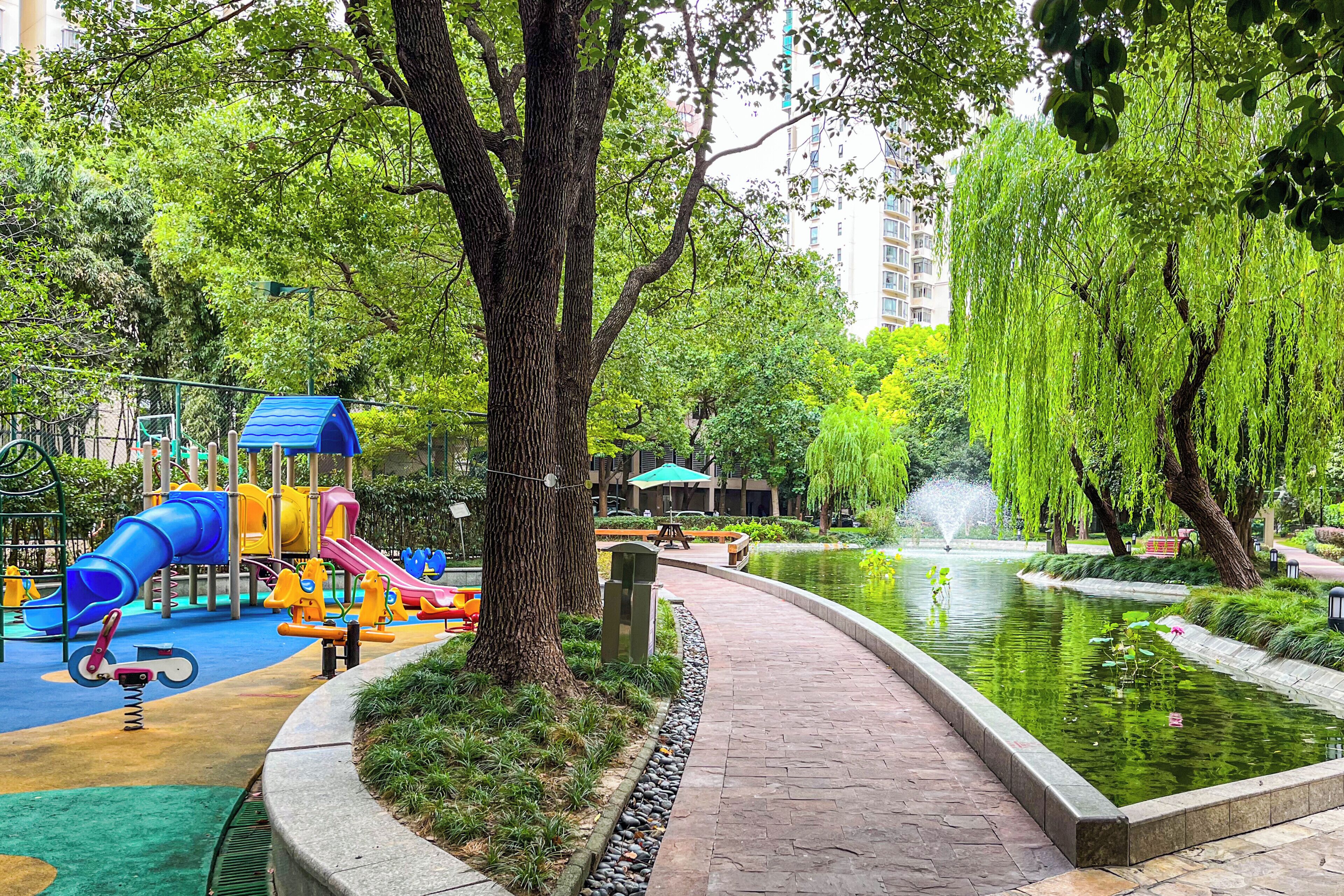 어린이 놀이 공간 - 야외