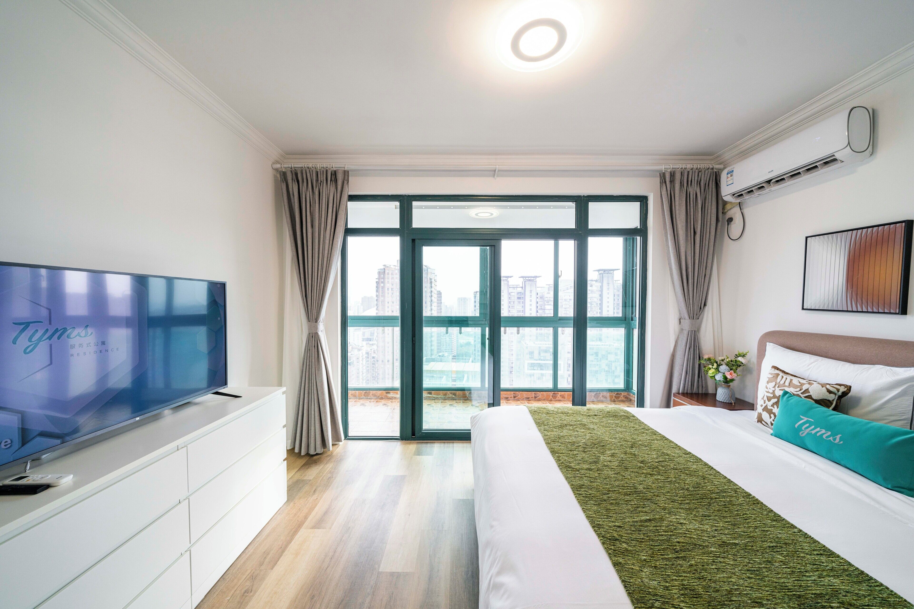 Habitación familiar, 1 habitación, para no fumadores, vista a la ciudad