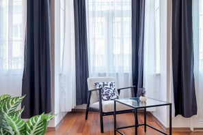 Interior - Spacious 3-Bed, 2-Bath Family Apartment in Central Location (İstanbul)