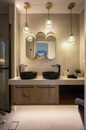 Apartment, Stadtblick | Badezimmer