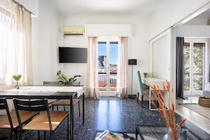 Apartment, Stadtblick | Speisen