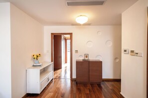 Suite Familiale, cuisine, vue ville | Intérieur
