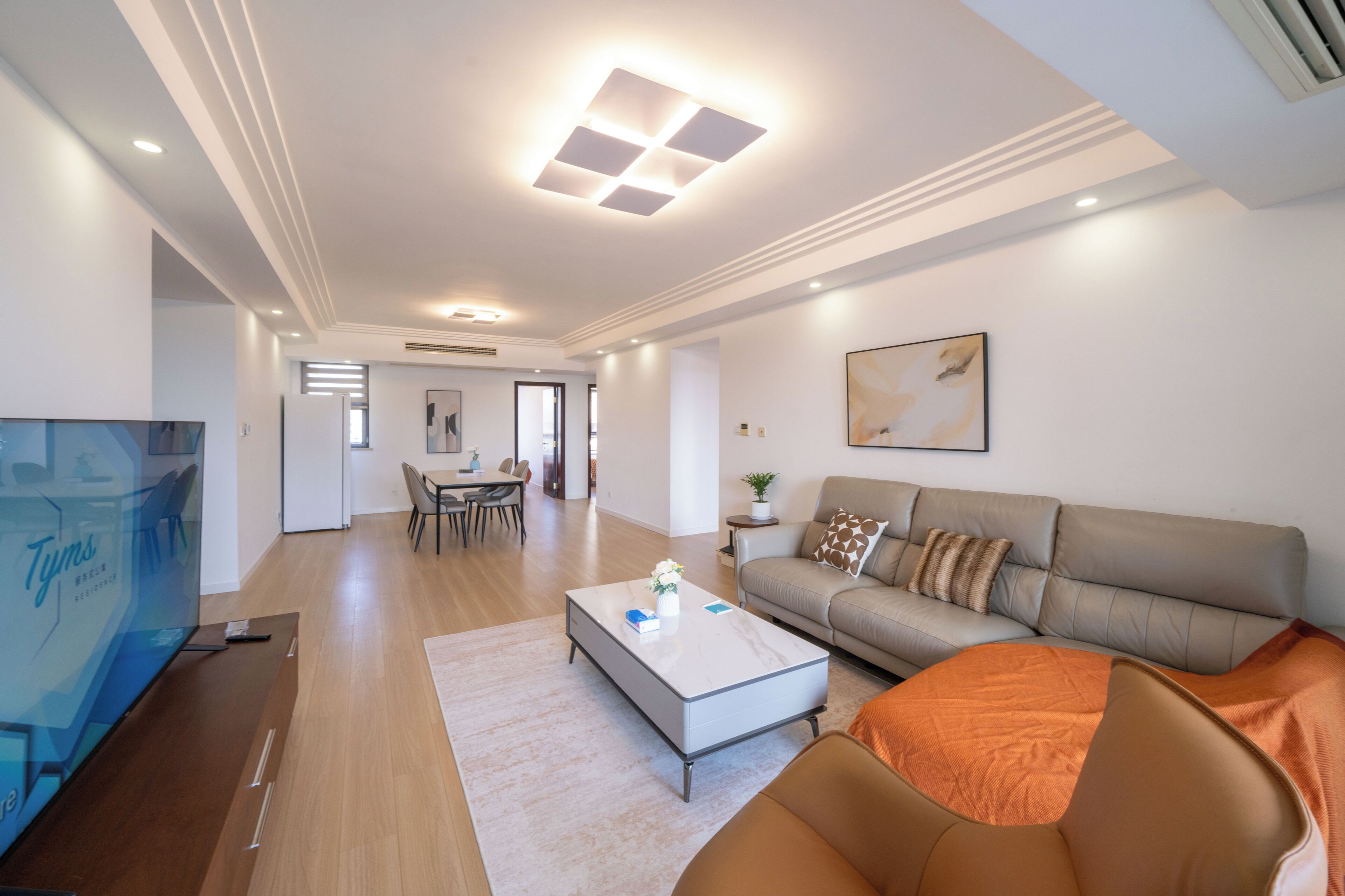 Family Suite, Non Smoking, City View | Living area