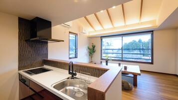 Design Villa, 3 Bedrooms | Private kitchen