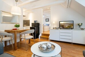 Dining - Kranich - Charming 2-bedroom upstairs apartment with a terrace, parking space, (Sylt)