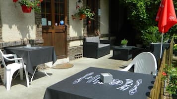 双人房, 庭院景观 | 室外用餐