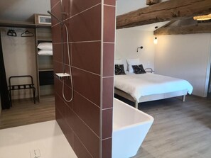 Deluxe Double Room, Garden View | Free WiFi - La Maison de Bruno (Juliénas)