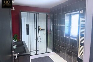 Bathroom - La Sennecéenne (Mâcon)