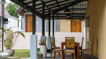 Khu ẩm thực ngoài trời