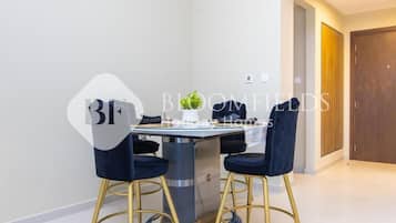 Leilighet, balkong | Spiseområde