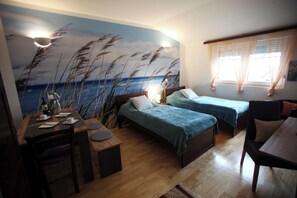 Room - Vrbo Property (Frauenkirchen)
