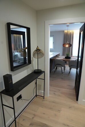 2 chambres, fer et planche à repasser, Wi-Fi gratuit, draps fournis