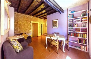 Interior - Welcome in charming loft in Campo dè Fiori (Roma)