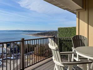 Property grounds - Heavenly Pointe | Penthouse Lake Views, Elevator, Accessible, King Beds (Branson)