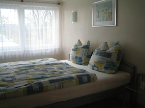 1 Schlafzimmer, BĂŒgeleisen/BĂŒgelbrett, WLAN, BettwĂ€sche