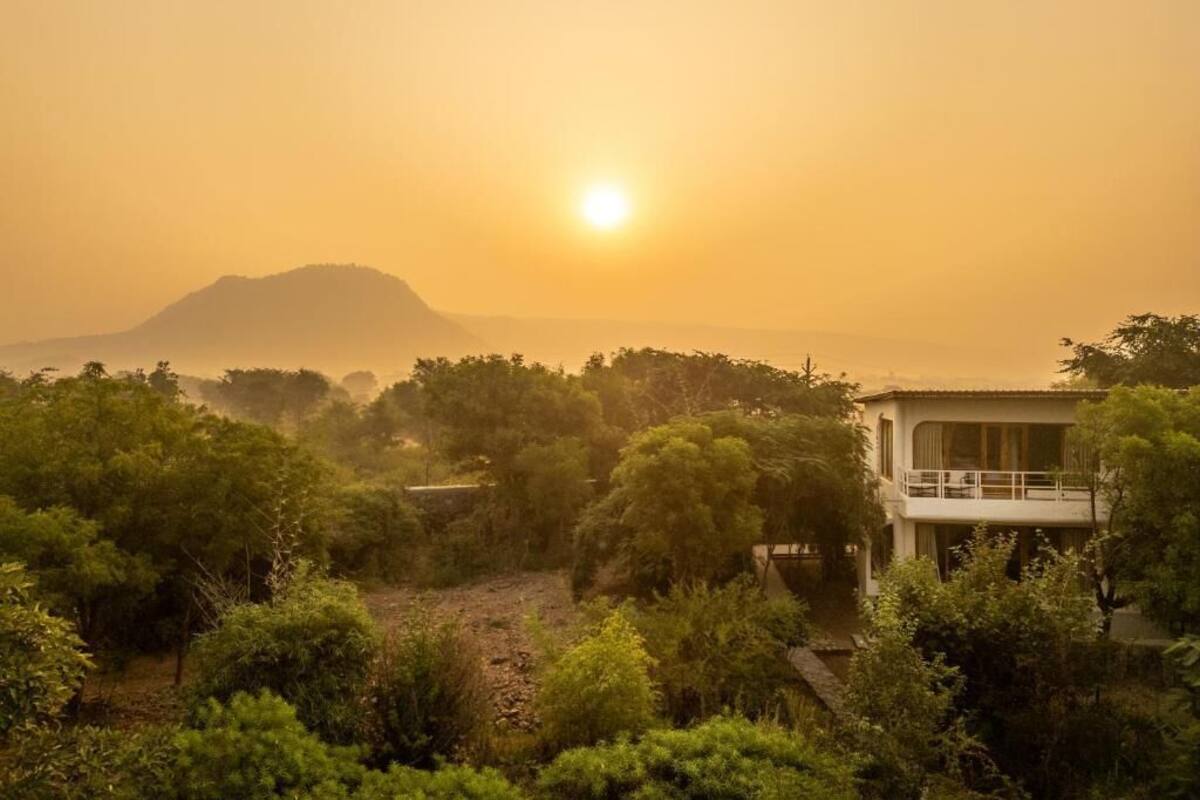 Lyxvilla - 1 queensize-säng - privat badrum - utsikt mot trädgården | Övrigt