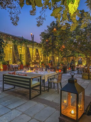 Outdoor dining - Utsav Camp Sariska (Rajgarh)
