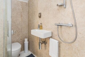 Bathroom - Charming London Pied-à-Terre – Cozy, Central & Perfectly Located (London)