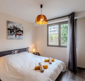 1 bedroom, iron/ironing board, WiFi, bed sheets - Chez Dams I T2 I Annecy (Annecy)