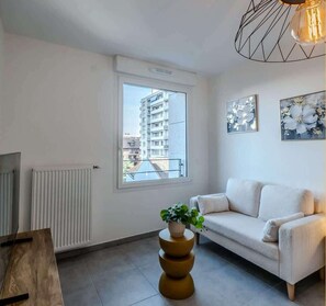 TV - Le Dessaix I Studio I Thonon (Thonon-les-Bains)