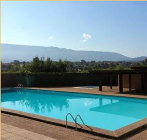Pool - Chez Berangere - T1 - St Julien (Saint-Julien-en-Genevois)