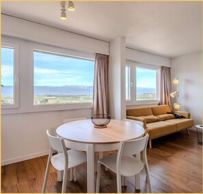 Dining - Chez Berangere - T1 - St Julien (Saint-Julien-en-Genevois)