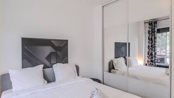 1 bedroom, iron/ironing board, WiFi, bed sheets