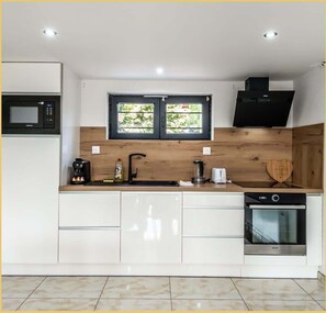 Fridge, microwave, oven, coffee/tea maker - La Colline I T3 I Vétraz-Monthoux (Vétraz-Monthoux)