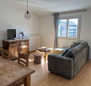 TV - Chez Juliette I T2 I Thonon-les-bains (Thonon-les-Bains)