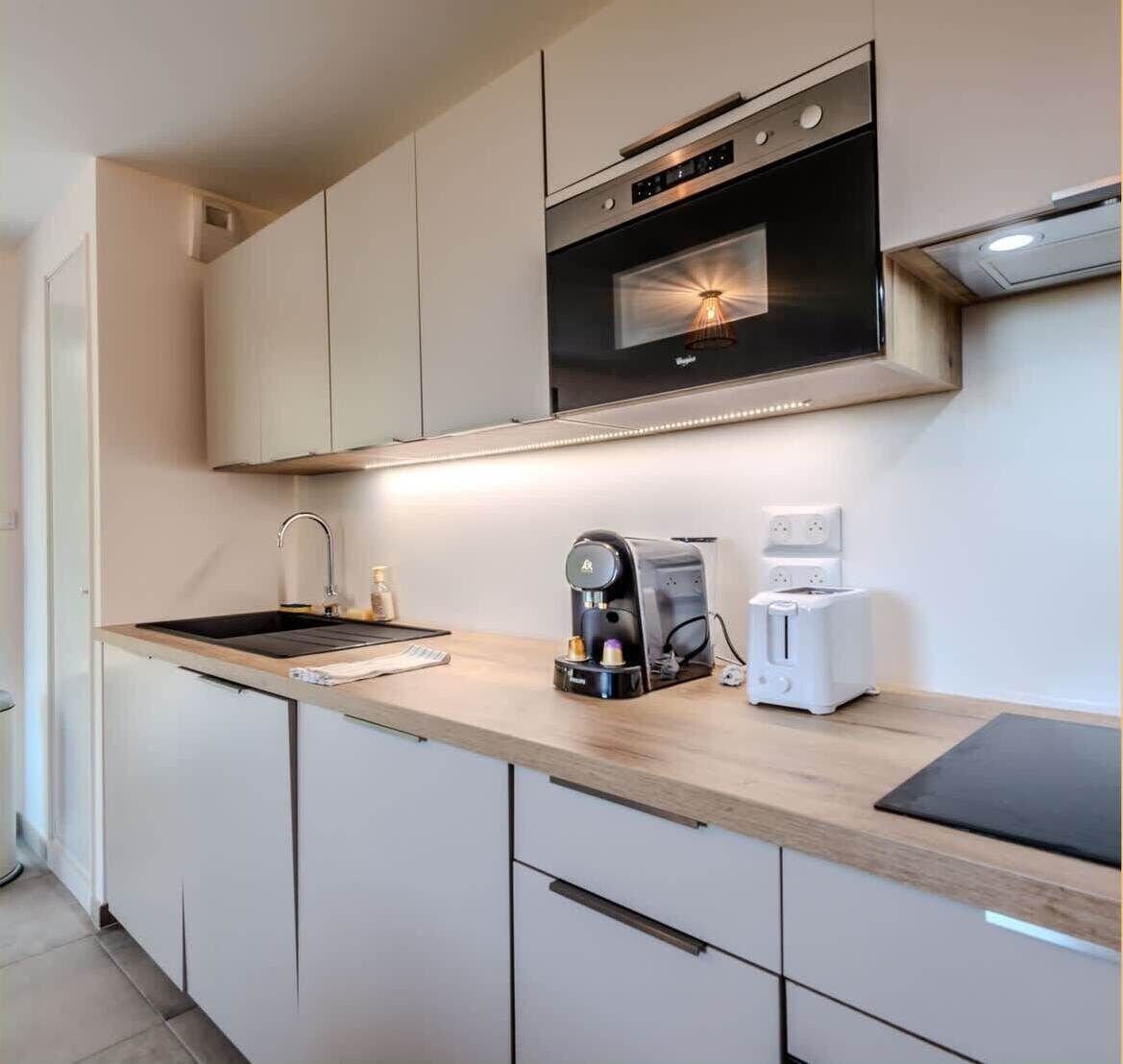 Fridge, microwave, oven, dishwasher