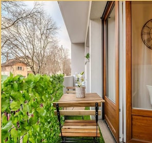Outdoor dining - Little cocoon I Studio I Annemasse (Annemasse)