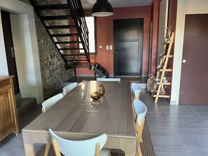 Dining - Vrbo Property (Carcassonne)