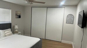 1 bedroom, iron/ironing board - San Diego 1BR 1BA Condo | Near Zoo and Downtown (San Diego)