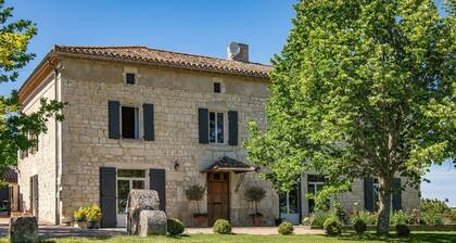 Bastide Mouret, in the heart of the Tarn region - 10 people.