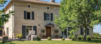 Bastide Mouret, in the heart of the Tarn region - 10 people.