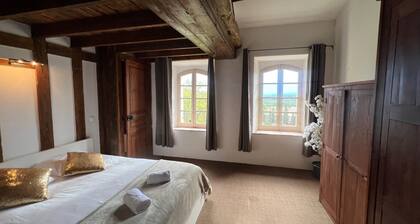 Soie - Fabulous 1-bedroom apartment in quaint Seillans